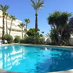 公寓 Palmeras Del Golf - Torrequebrada 贝纳尔马德纳